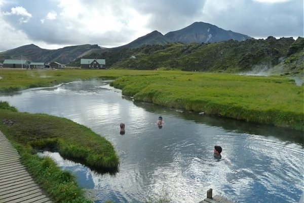 Začiatok túry na islandský spôsob - kúpanie v termálnej vode