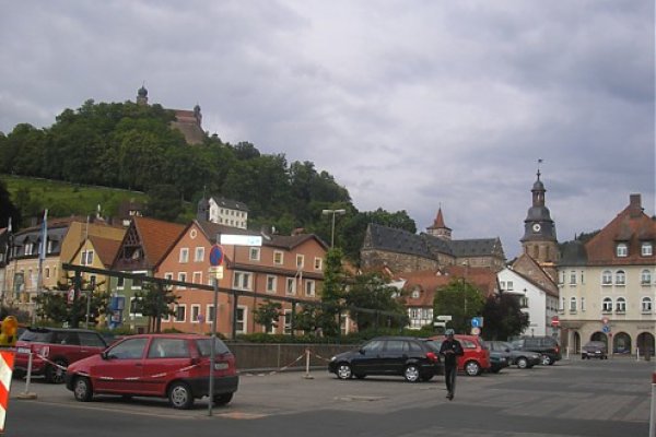 Centrum Kulmbachu so zámkom Plassenburg
