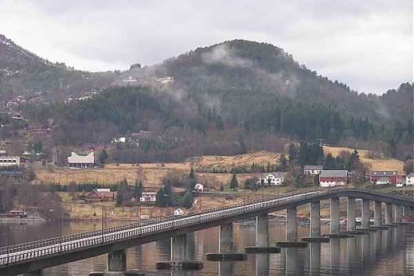 Most cez Sykkylvsfjord