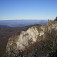 vrcholové skaly a výhľad na S (na obzore Javorníky a Moravskoslezské Beskydy)