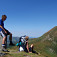 Hoverla (2060 m n. m.) z vrcholu Breskul (1950 m n. m.)