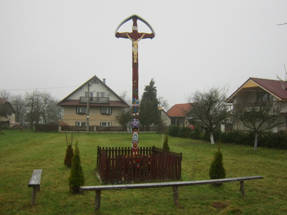 Kríž v osade Piešť II.