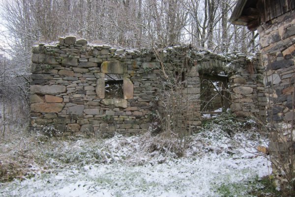Ruiny kamenného domu v Sliačskej Podpoľane