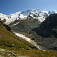 Pohľad do údolia k čelu ľadovca Gornergletscher, nad ním sa vypína Breithorn