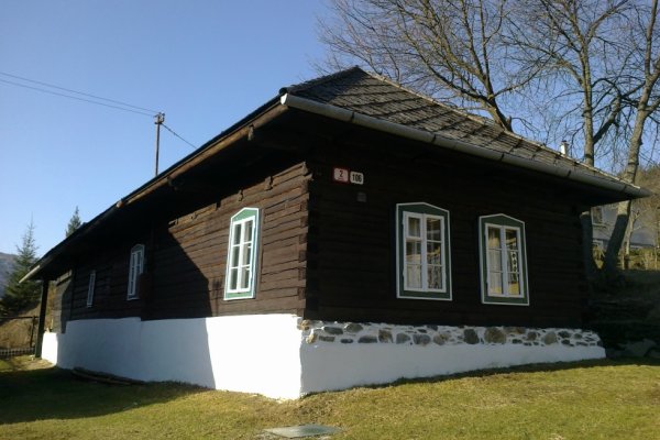Hnilec - zrubový dom (autor foto: Henrich Tomáš)