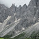 Dolina Poppera, pohľad na skalné steny, ktorými sa štverá Aldo Roghel
