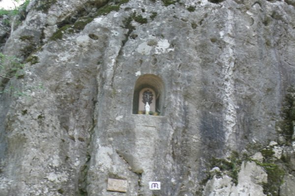 Kaplnka v skale pod Nagy Gerecse