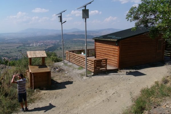 Európsky prístrešok s výhľadom na mesto Dupnica