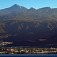 Letoviská juhozápadného pobrežia a nad ním Pico del Teide
