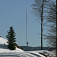 Pohľad na vysielač Suchá hora z okruhu okolo Vlčieho vrchu