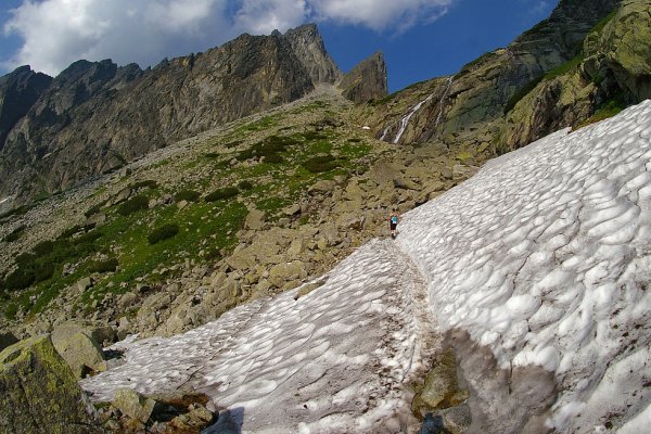 Snehové pole v Malej Studenej doline, začiatok júla 2012
