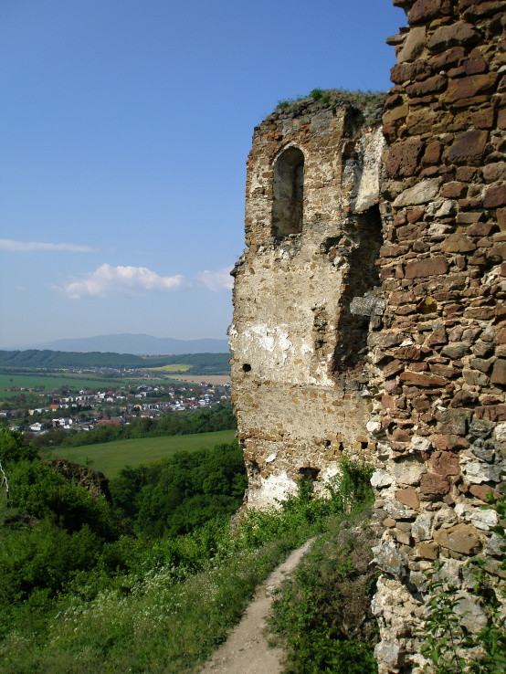 Z hradu Čičva