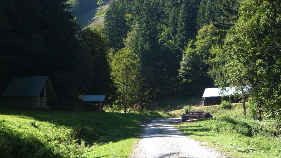 Valčianska dolina, Kúpeľ - koniec cyklotrasy