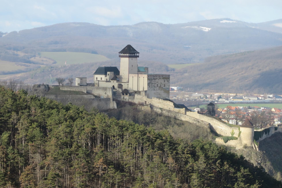 Štefánikova vyhliadka na Trenčiansky hrad