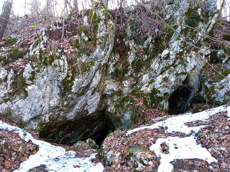 Hačavská jaskyňa