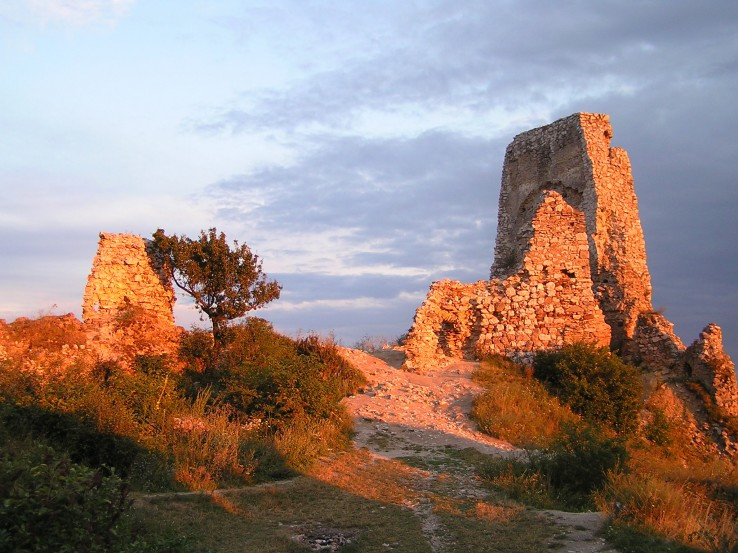 čachtický hrad III
