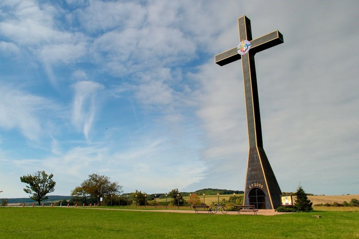 Kríž nad Senicou