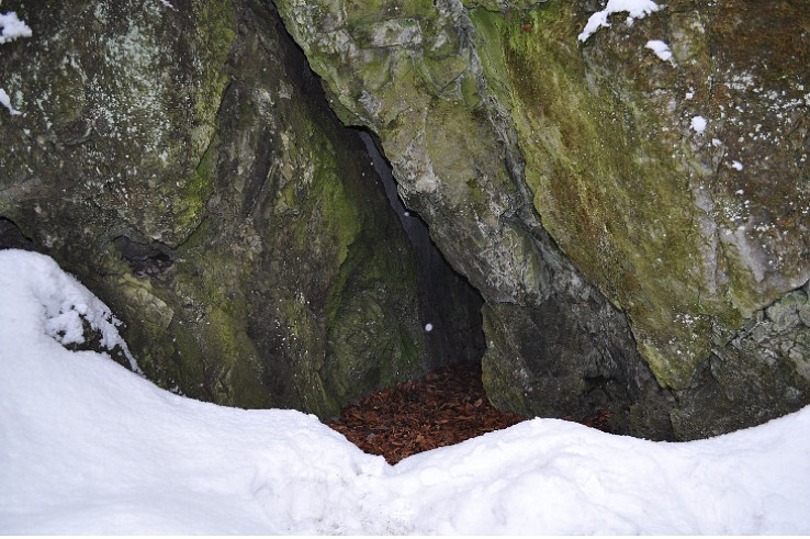 Jaskyňa v Dzurovej