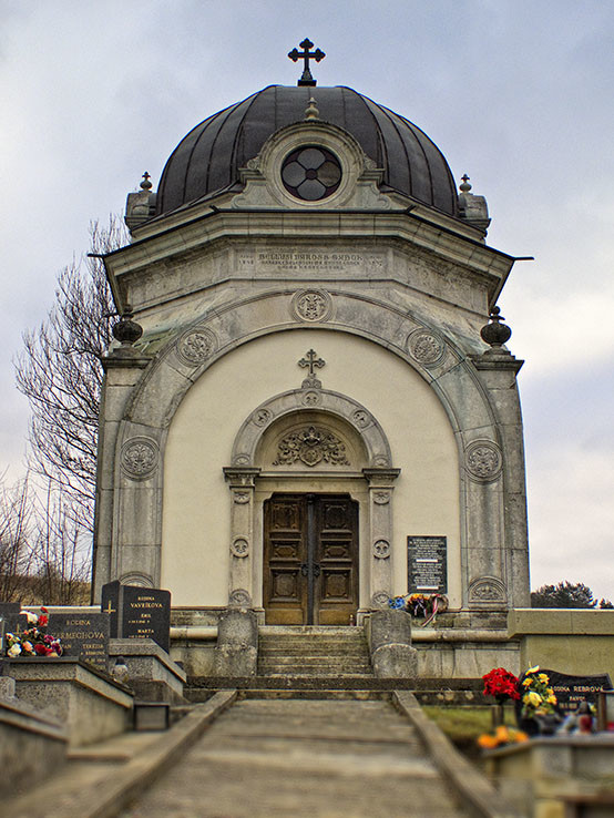 Hrobka Gábora Barossa v Klobušiciach