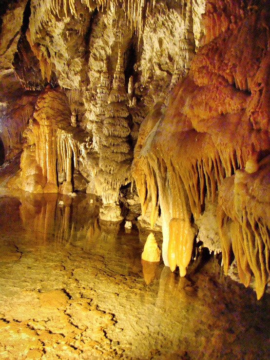 Demänovská jaskyňa slobody - zlaté jazierko v kráľovej galérii