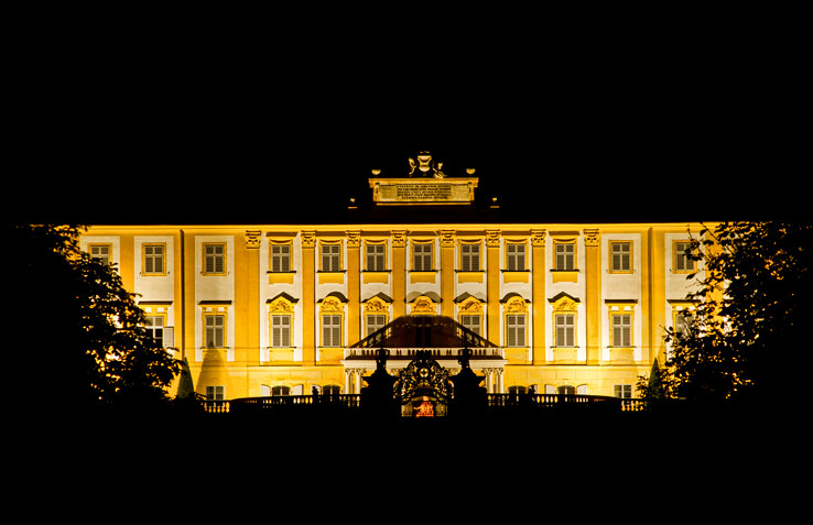 Nočný Schlosshof