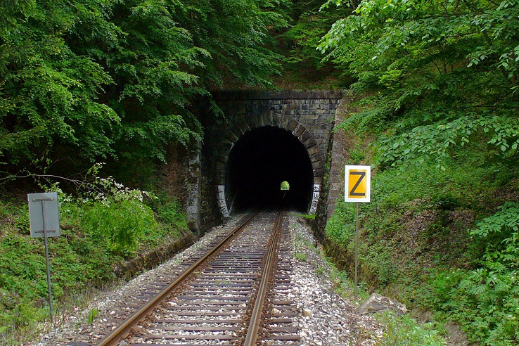 Poriadsky tunel