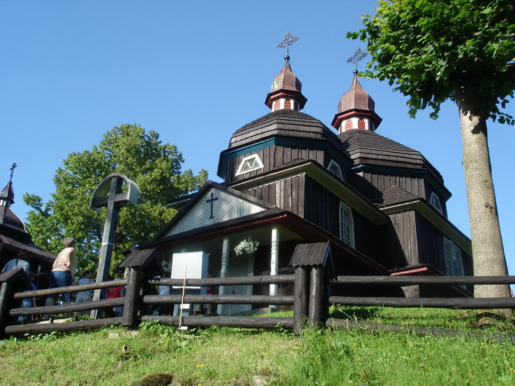 Drevený kostolík Nižný Komárnik.