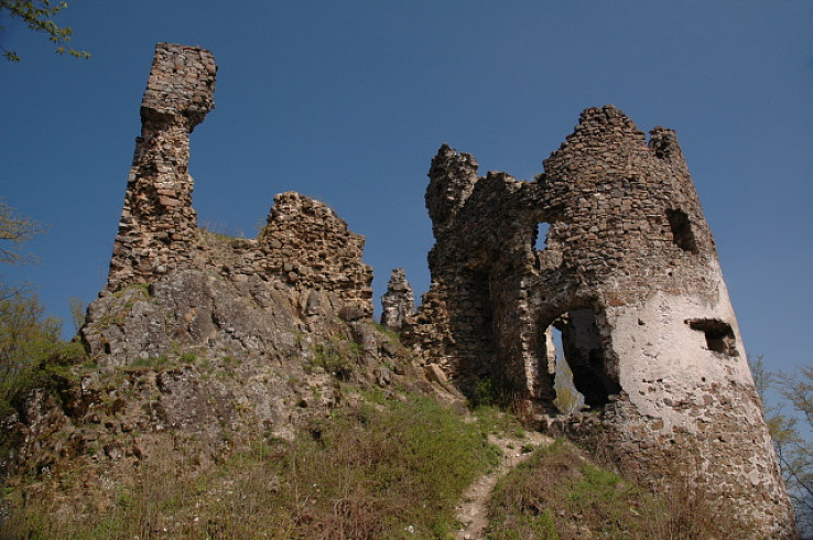 Ruiny hradu Revište