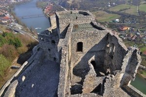 Z hradu Strečno