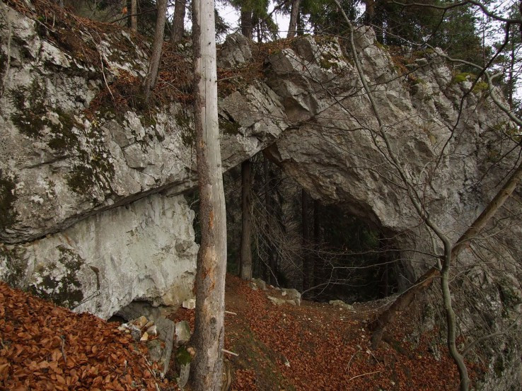 Ludrovská skalná brána