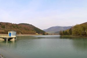 Vodná nádrž Trenčianske Teplice.