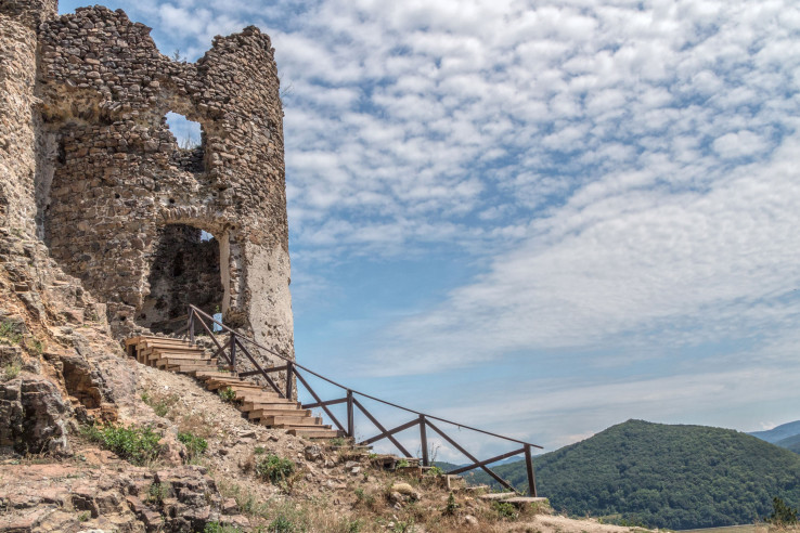 Zrúcanina hradu Revište
