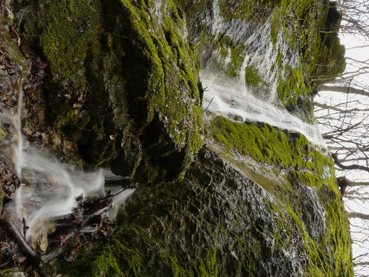 Občasný vodopád v doline Hlboče