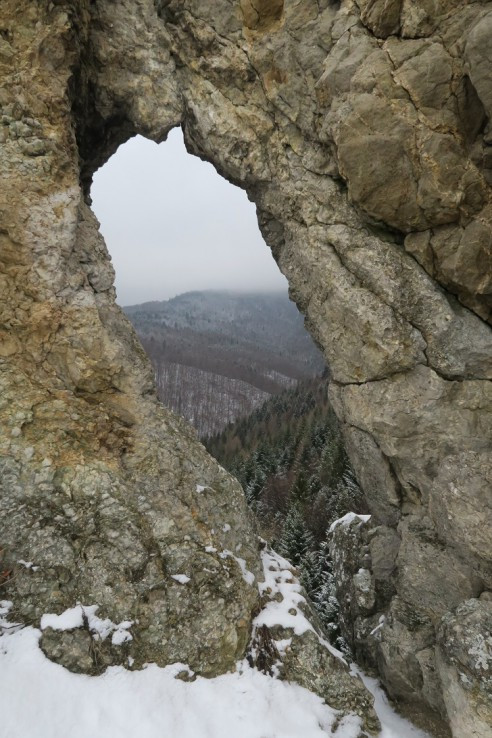 Okno v Sokolej skale