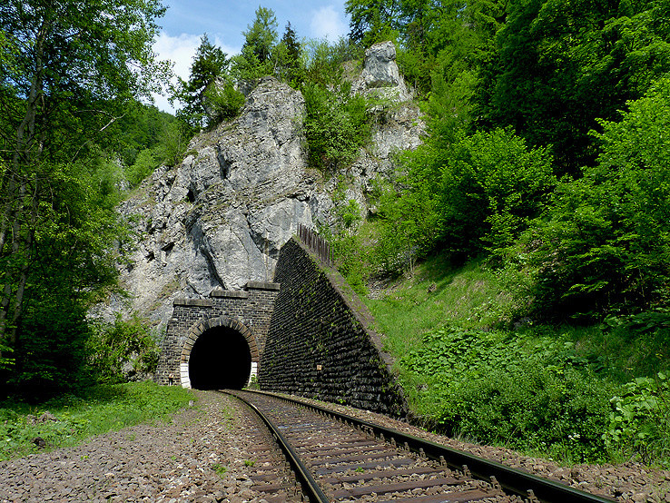 Túfenský tunel